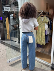 Buckle Jean in Classic Blue
