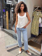 Relaxed Raw Hem Customs in Light/Medium
