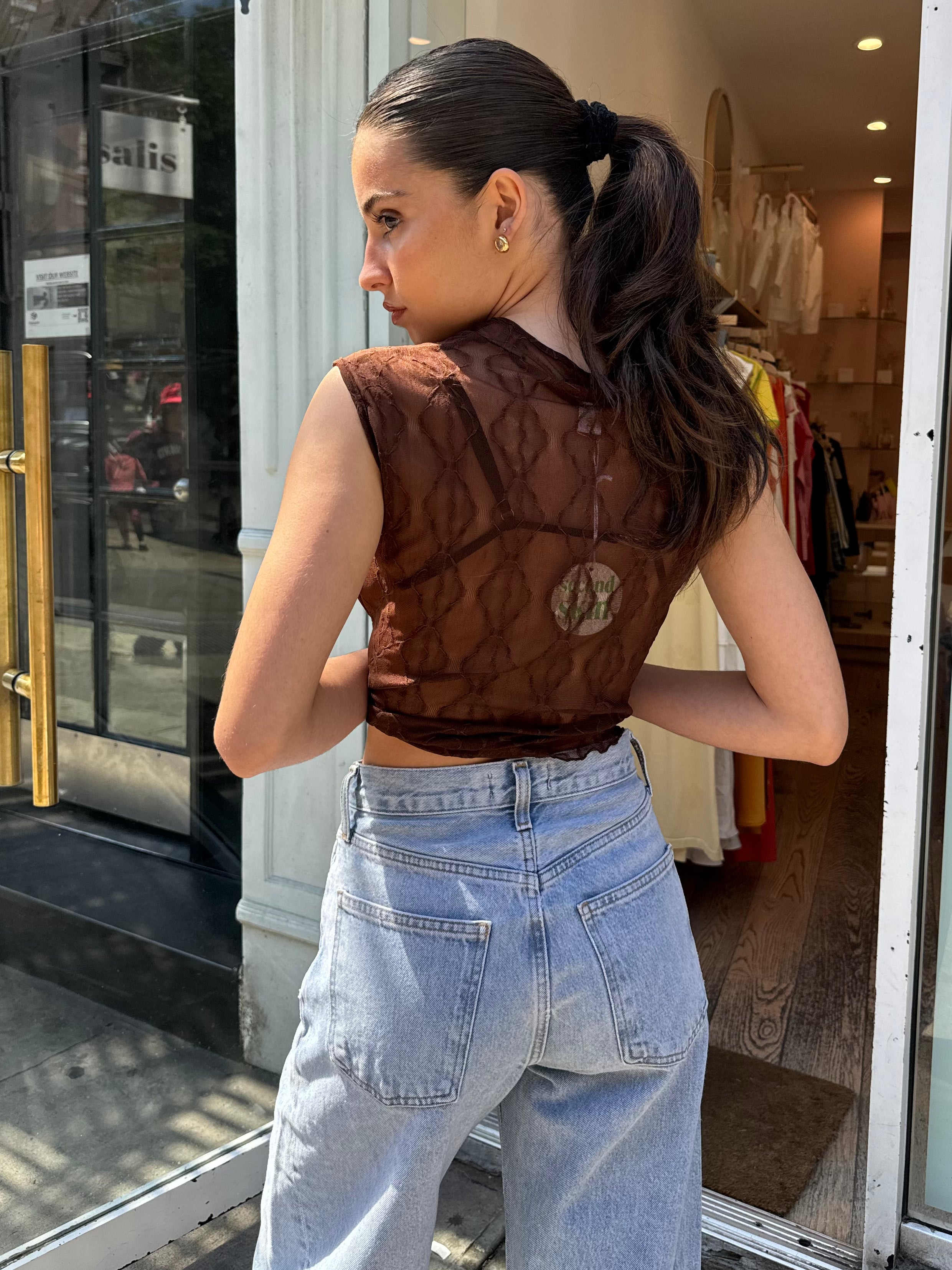Mariposa Keyhole Tee in Brown