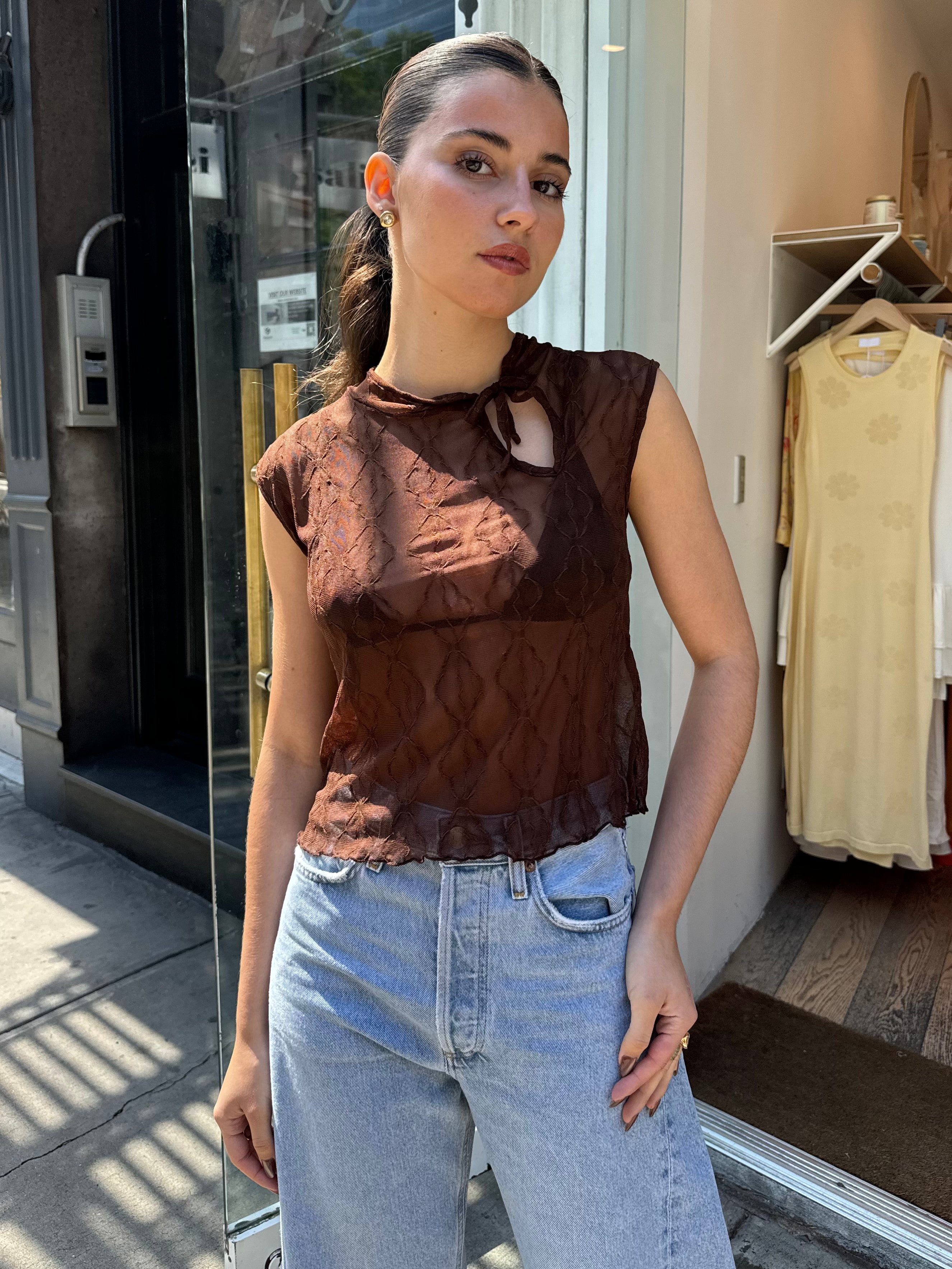 Mariposa Keyhole Tee in Brown
