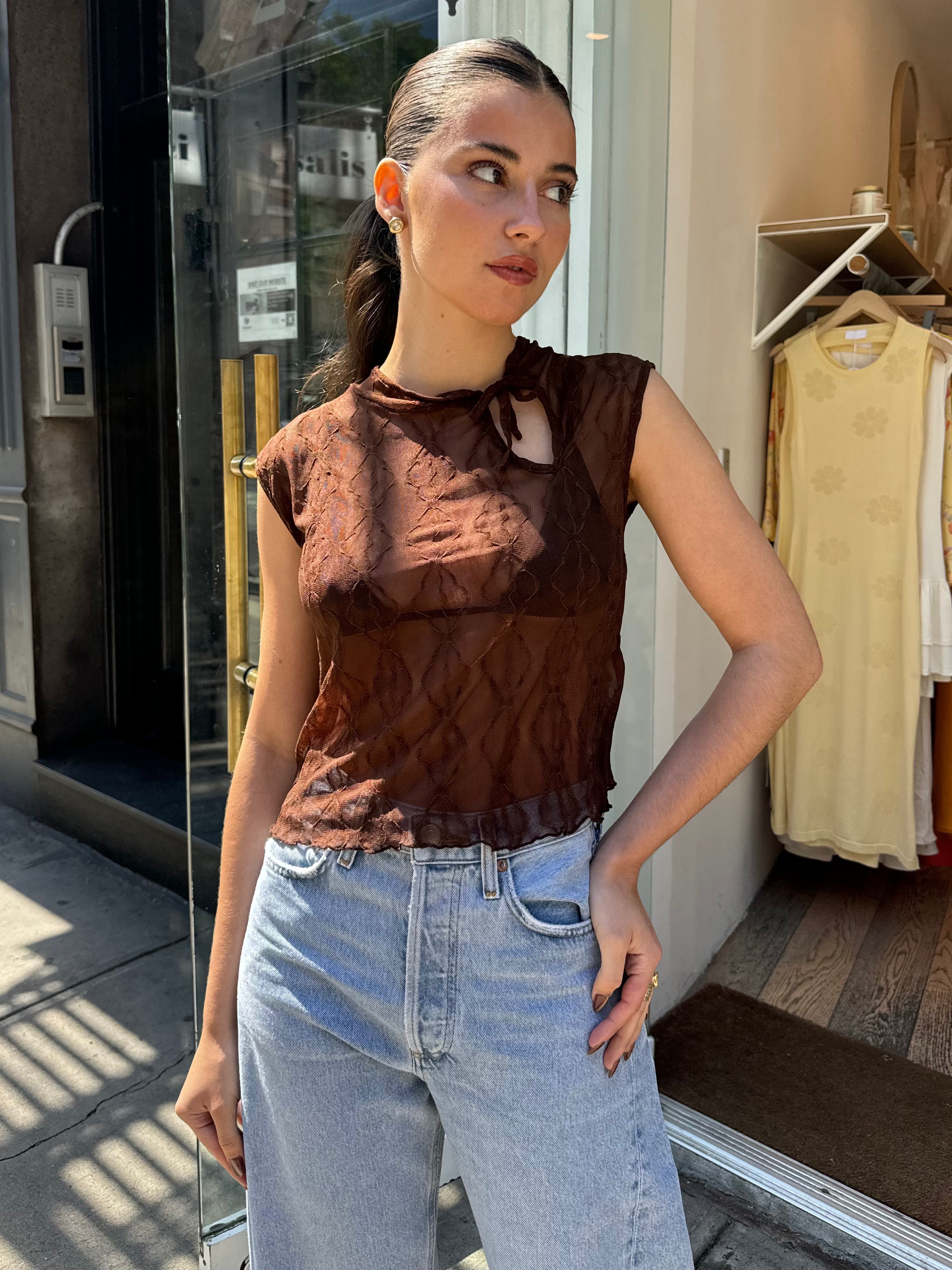 Mariposa Keyhole Tee in Brown