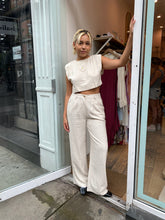 Load image into Gallery viewer, Morgan Linen Trousers in Natural
