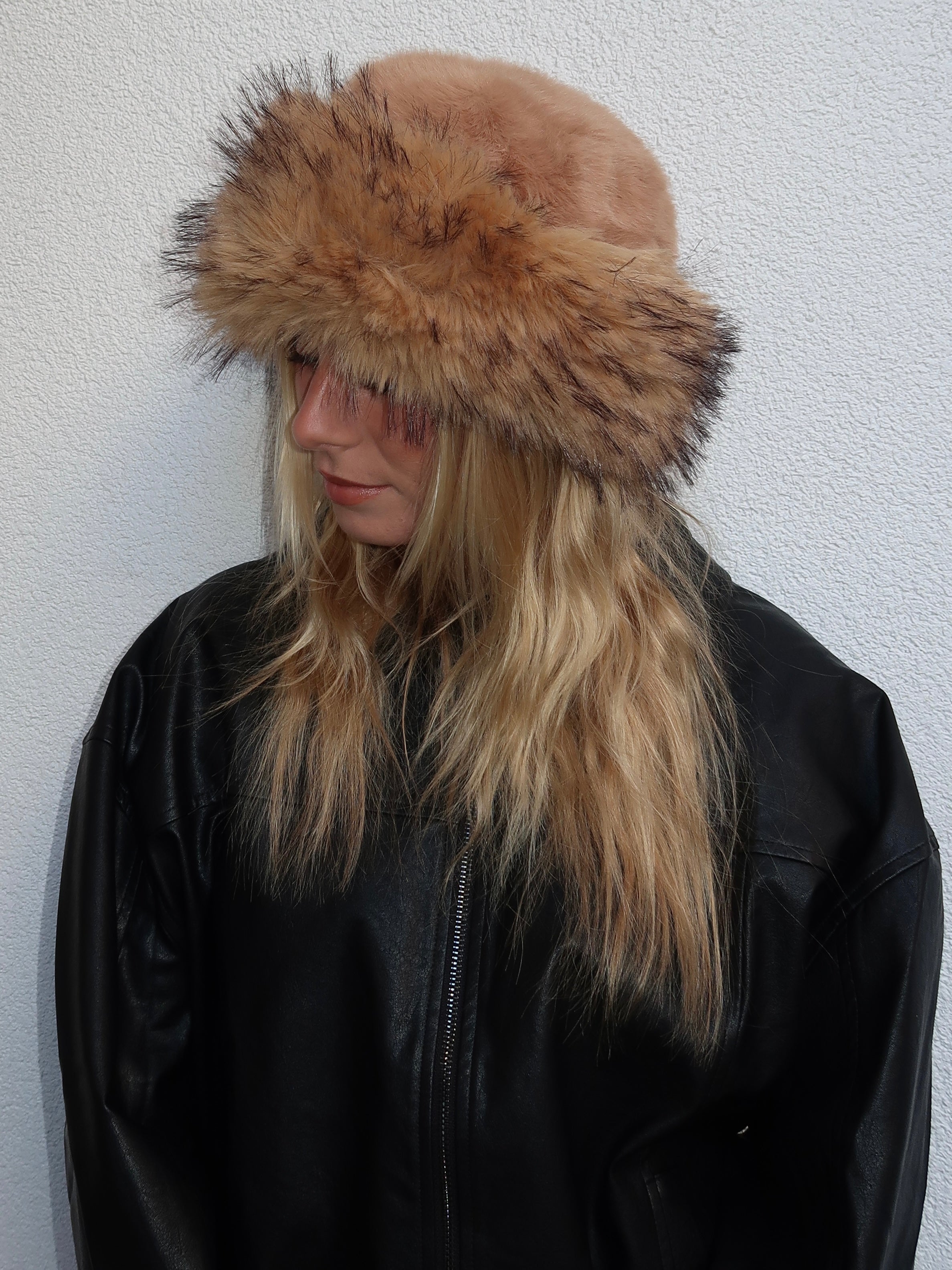 Blizzard Hat in Tan Fur