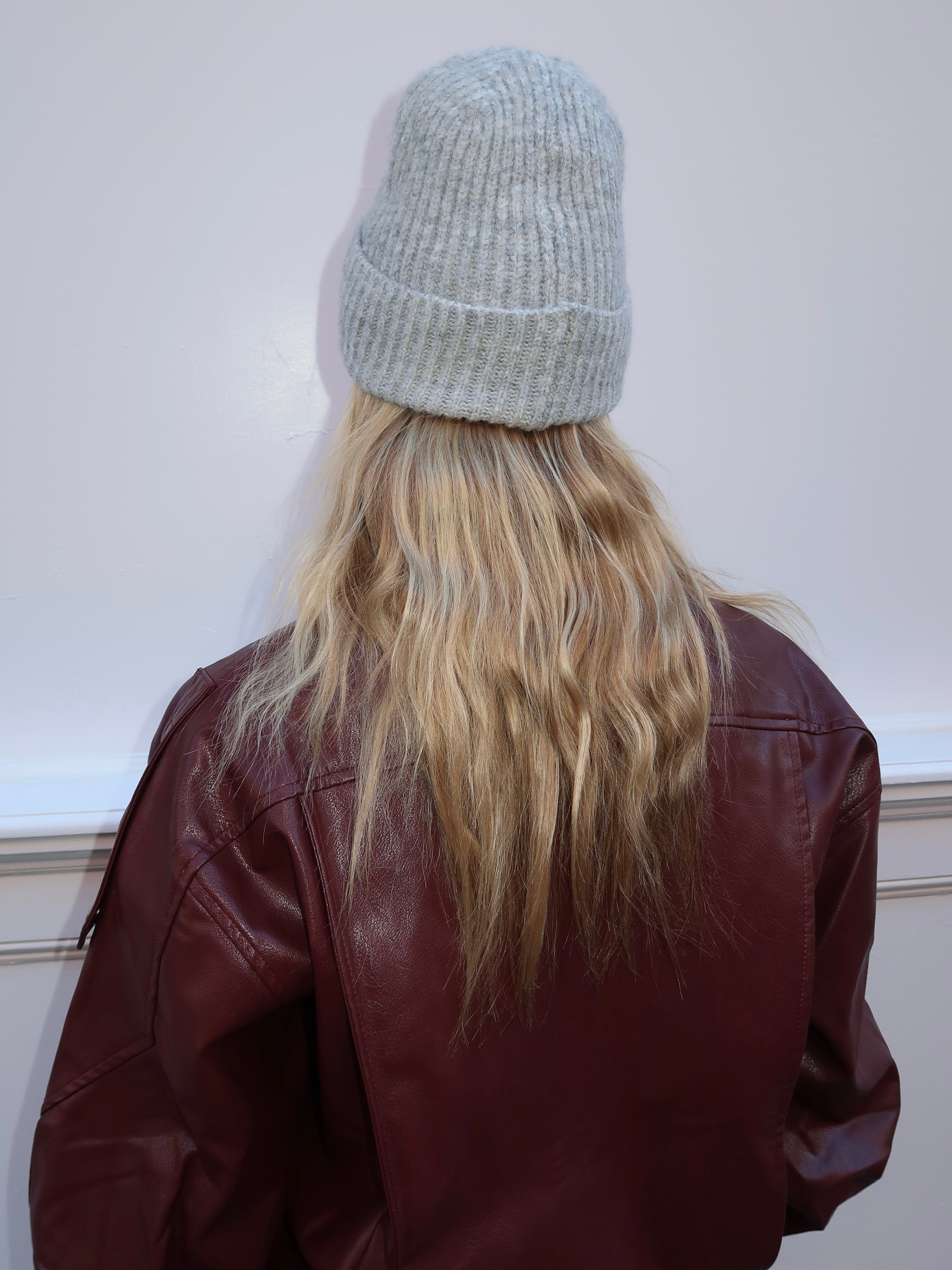 Isalis Arctic Beanie in Light Grey