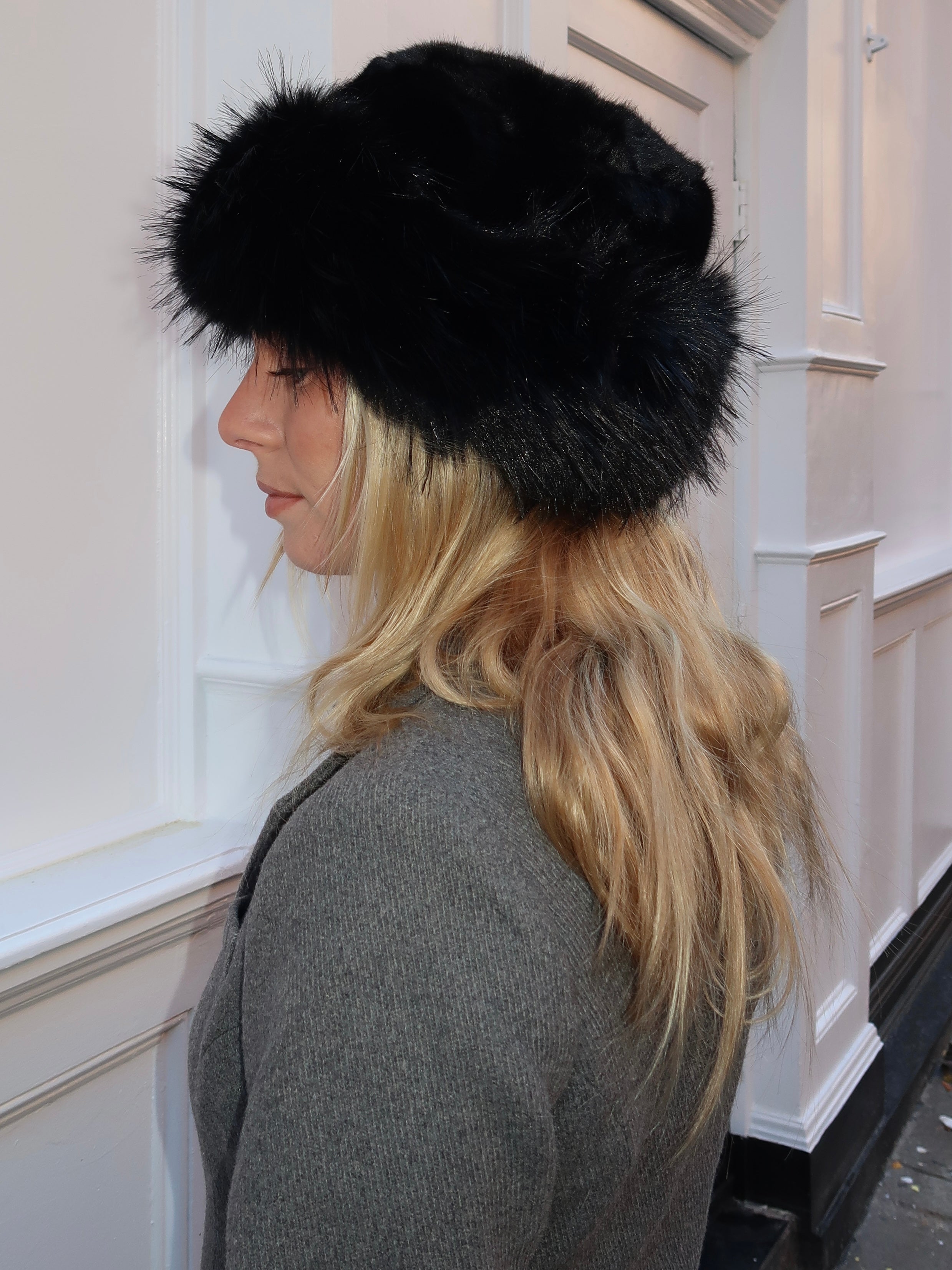 Blizzard Hat in Black Fur