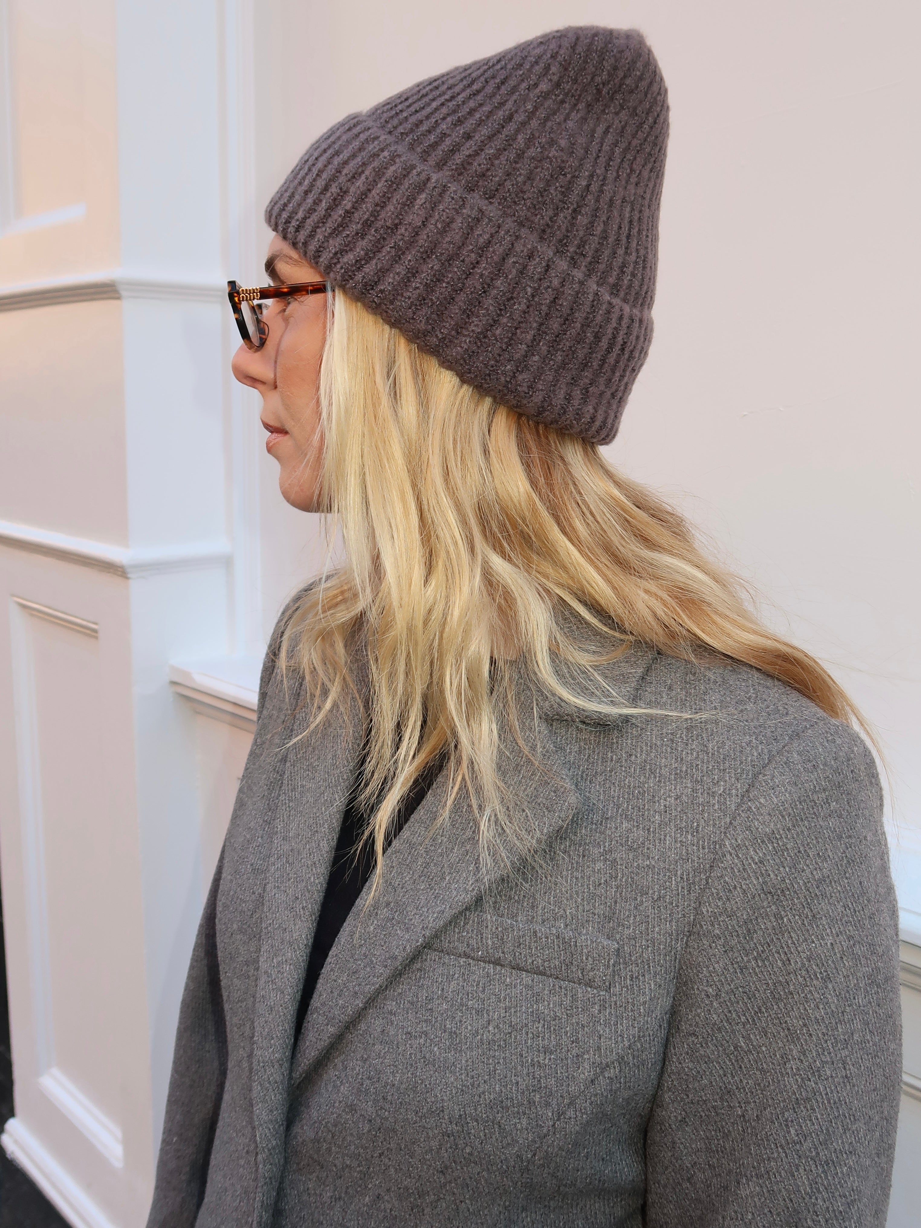 Isalis Arctic Beanie in Charcoal