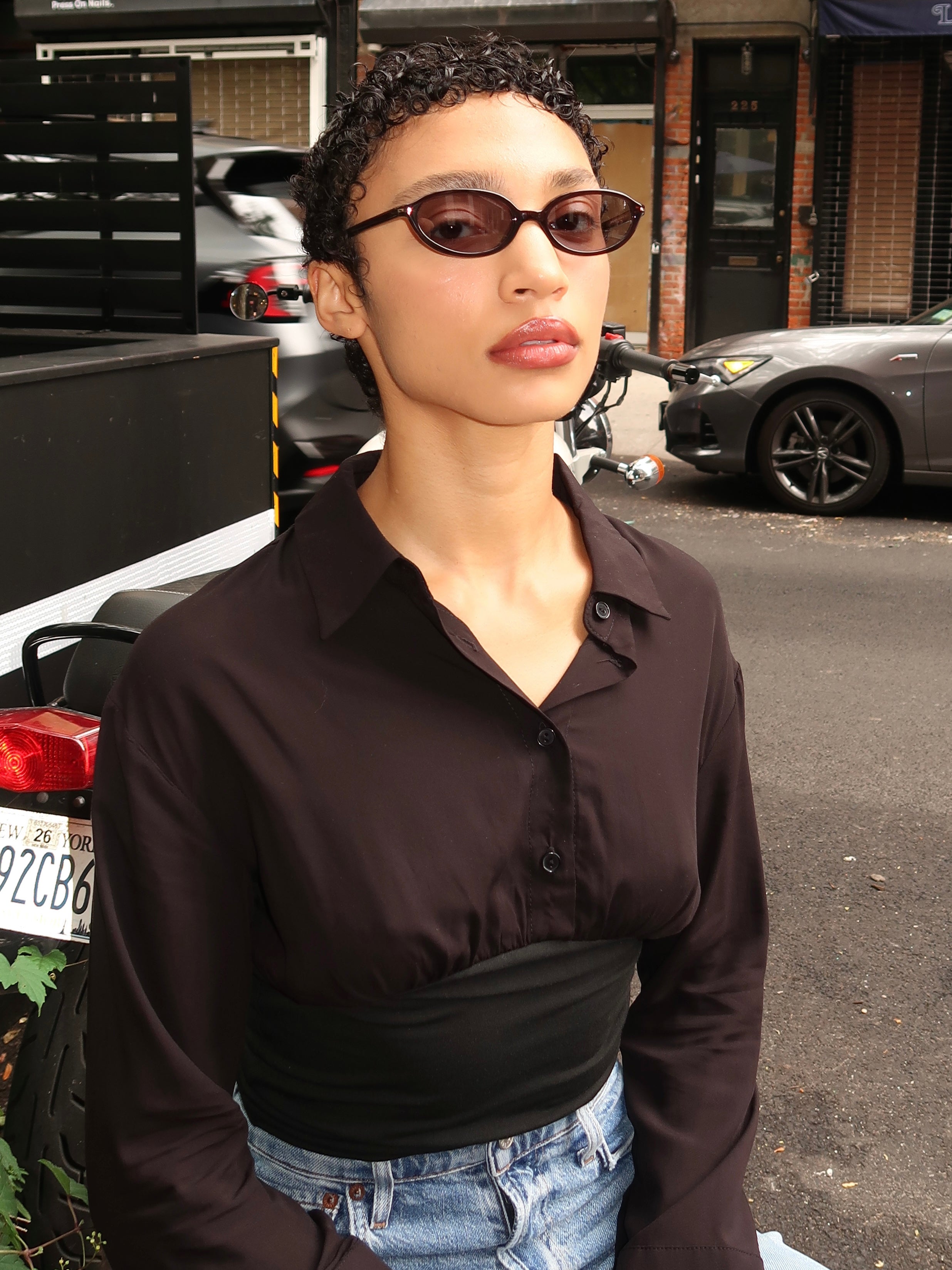 Noor Sunglasses in Transparent Mahogany/Blue Lens
