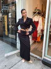 Load image into Gallery viewer, FilucaGZ HW Midi Skirt in Black
