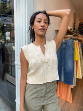 Load image into Gallery viewer, Easton Sweater Vest in Ivory
