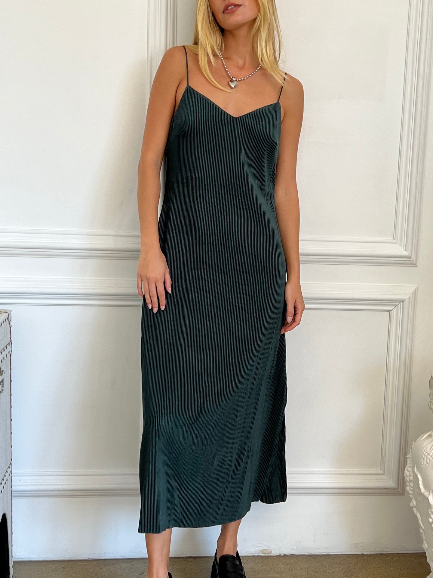 Samantha Velvet Maxi Dress in Hunter Green