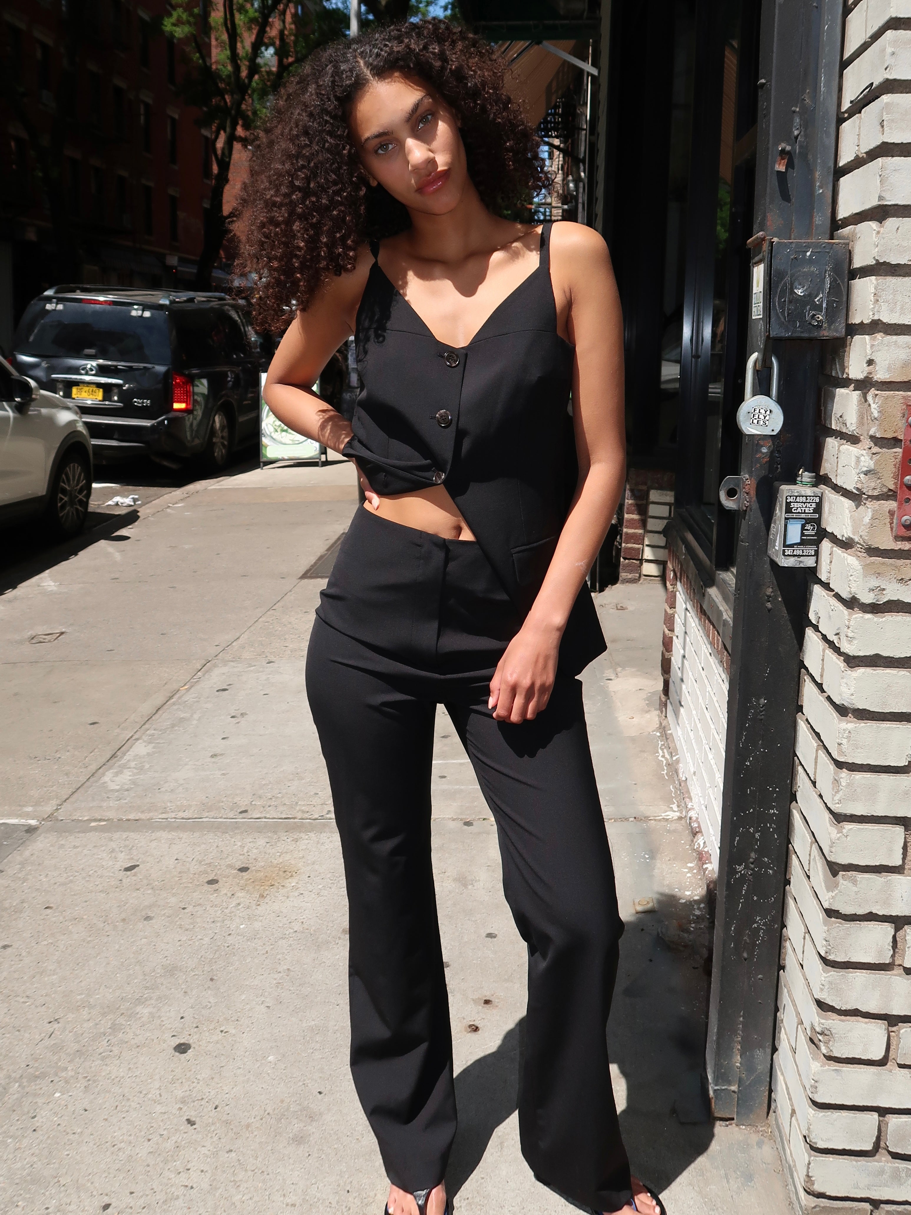 Irida Pants in Black