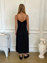 Load image into Gallery viewer, Samantha Velvet Maxi Dress in Black
