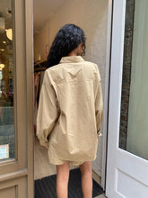 Load image into Gallery viewer, LuLu Button Down in Khaki
