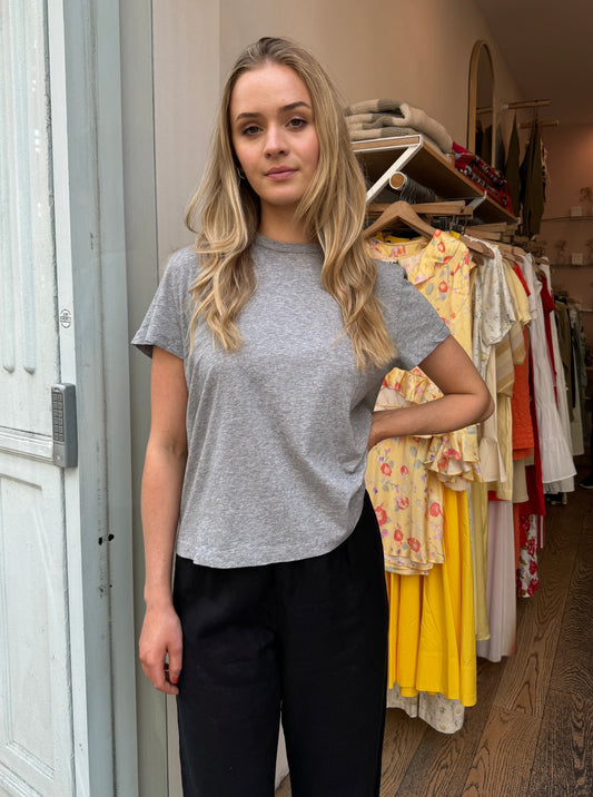 The Jersey Relaxed Tee in Heather Grey