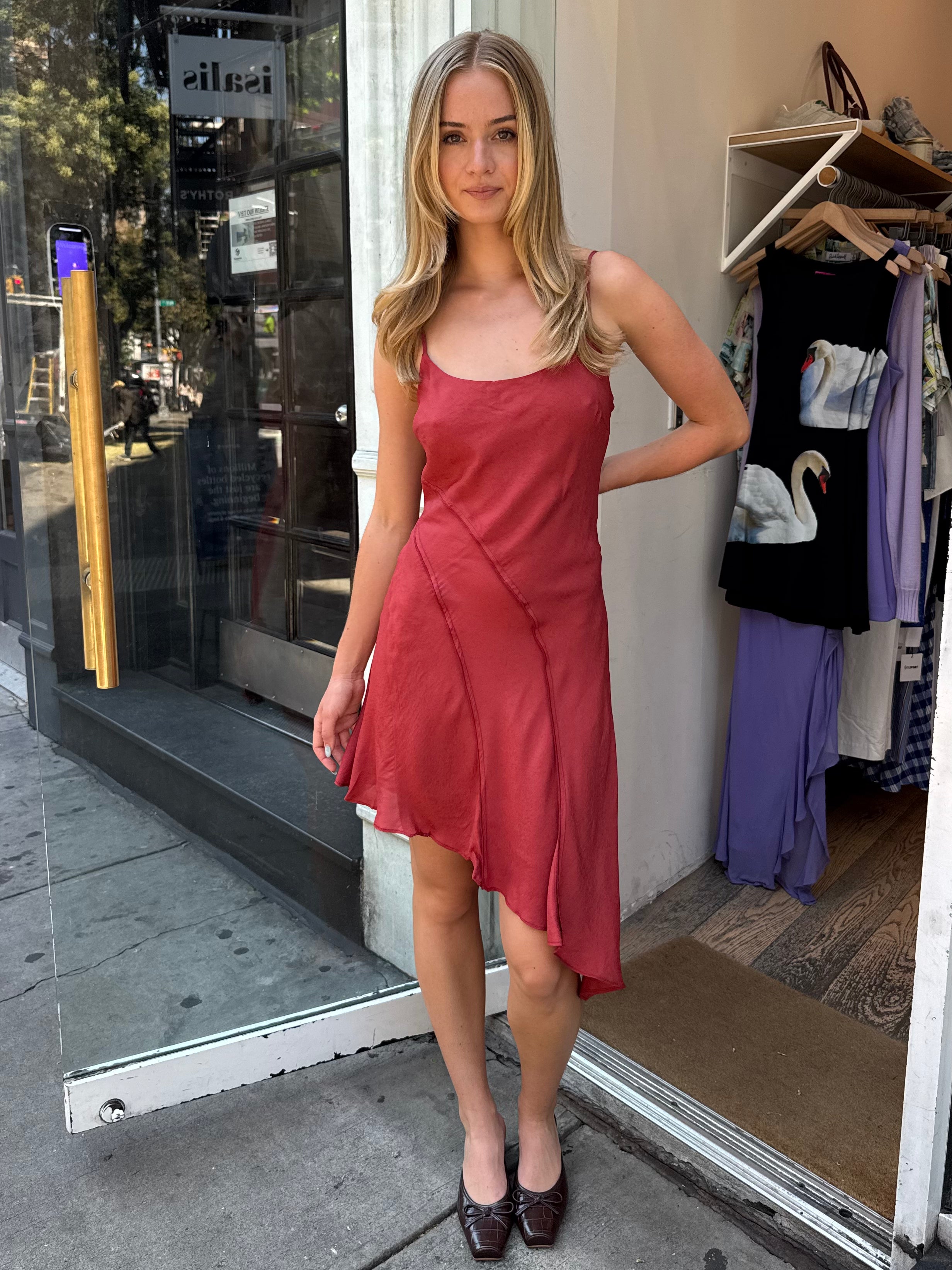 Chelsie Dress in Deep Red