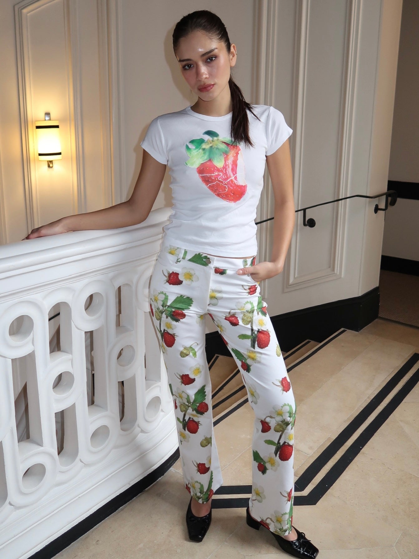 Printed Jeans in White Strawberry Blossom