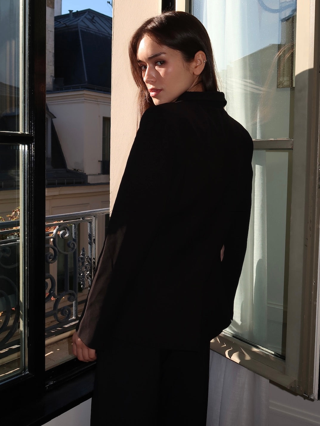 Garcelle Fitted Waist Jacket in Black