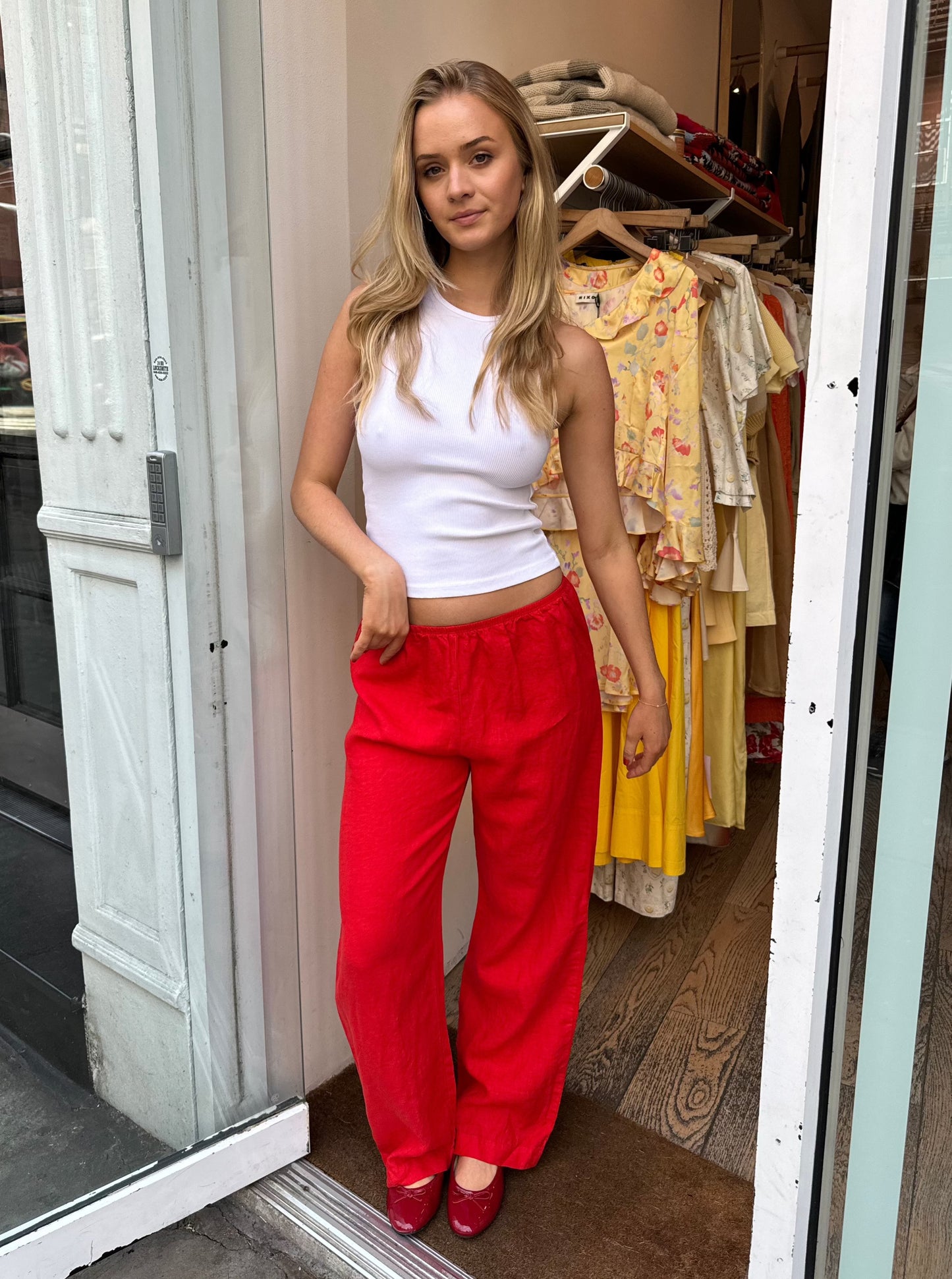 The Linen Simple Pant in Tomato