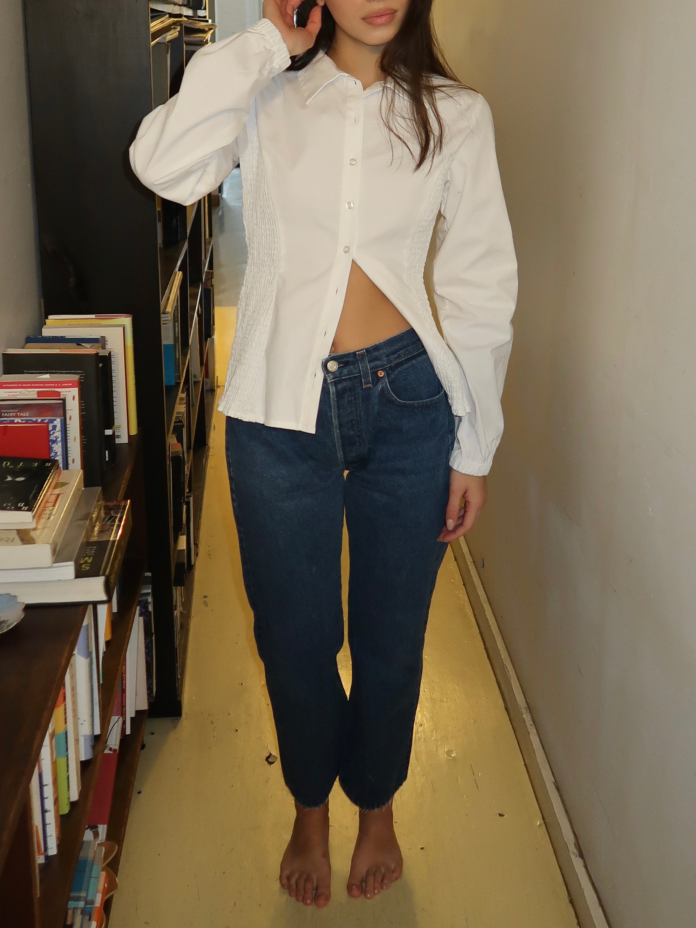 Relaxed Raw Hem Customs in Medium/Dark