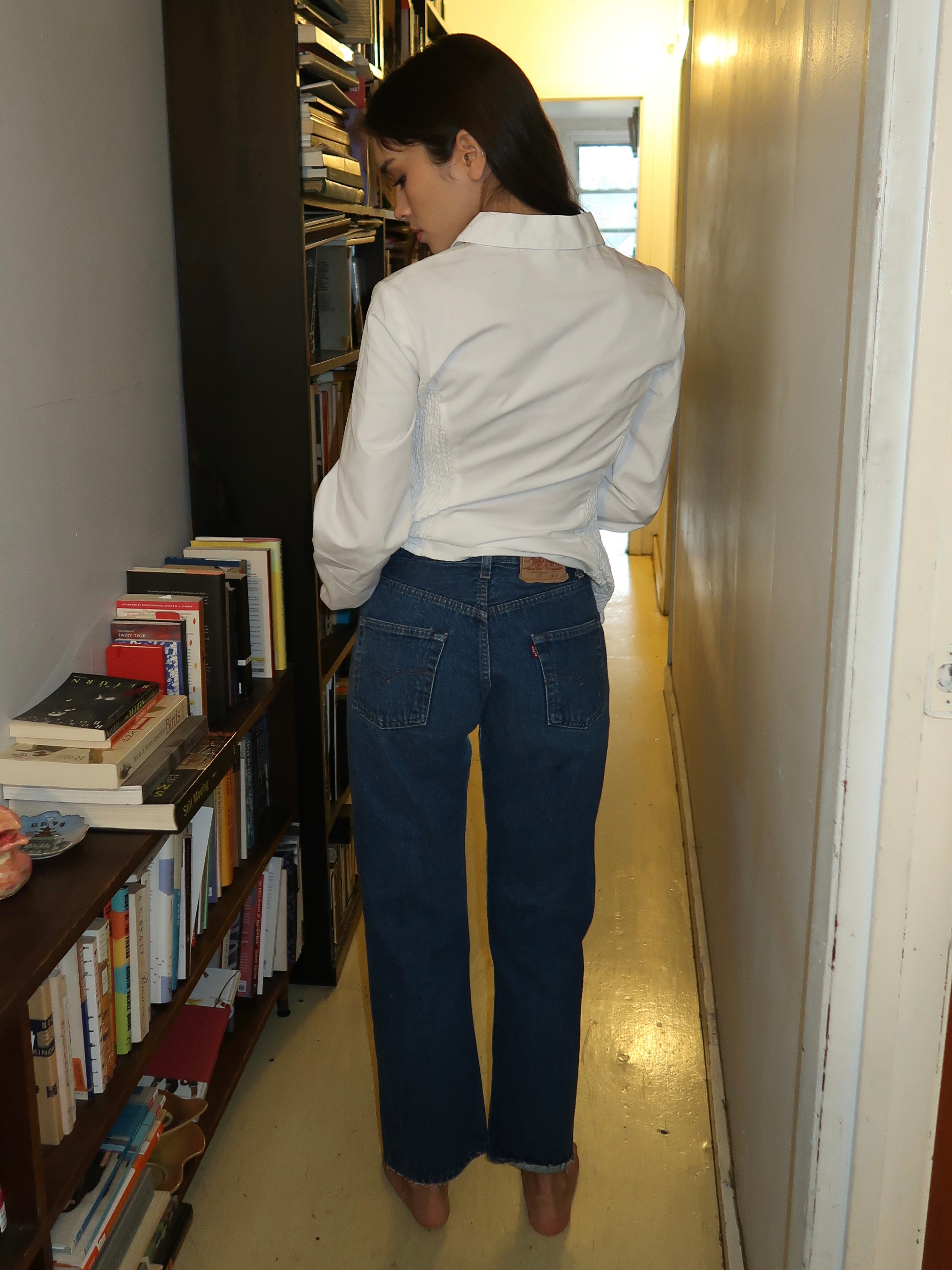 Relaxed Raw Hem Customs in Medium/Dark