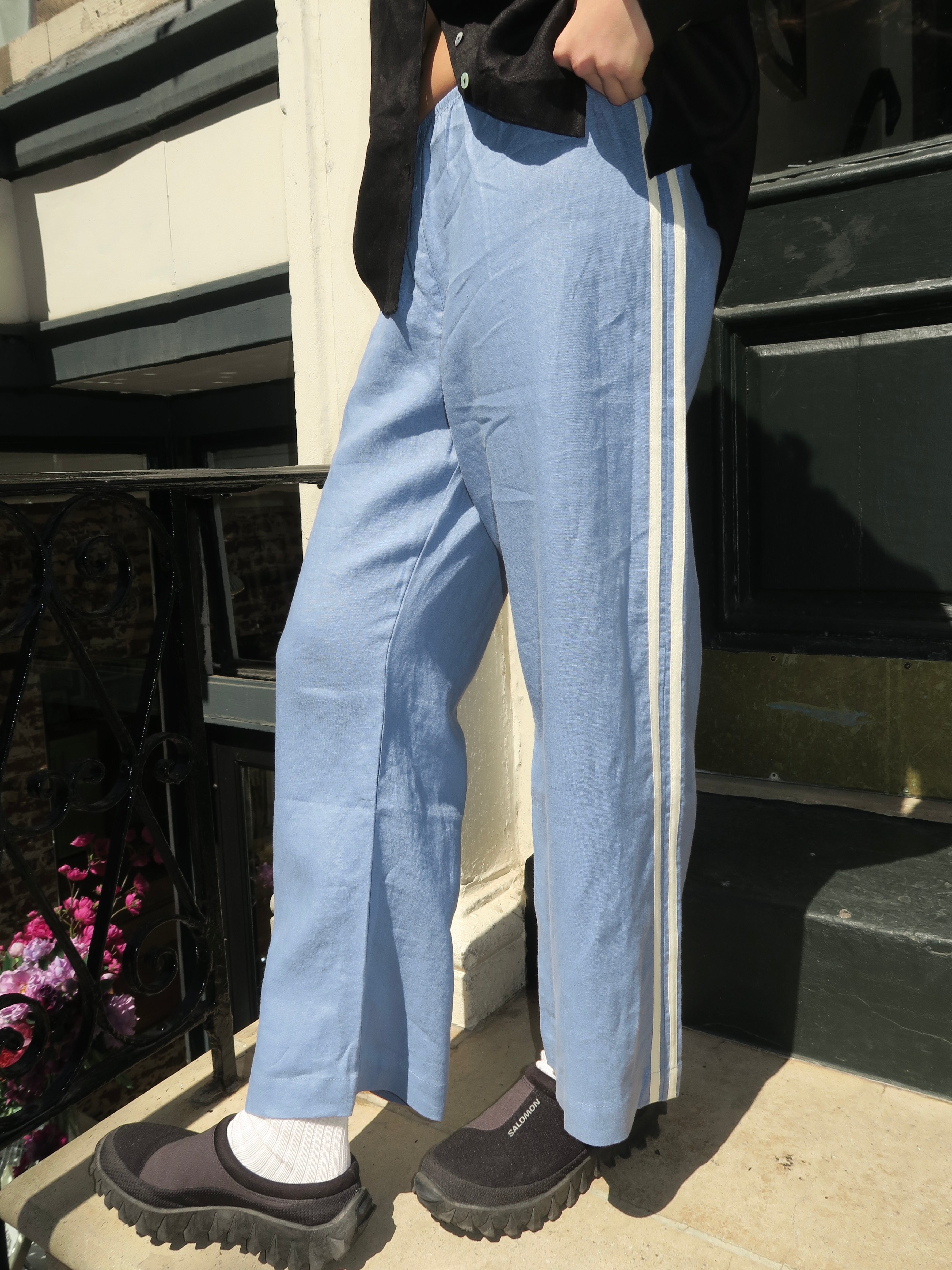 Linen Stripe Crop Racer Pant in Cornflower