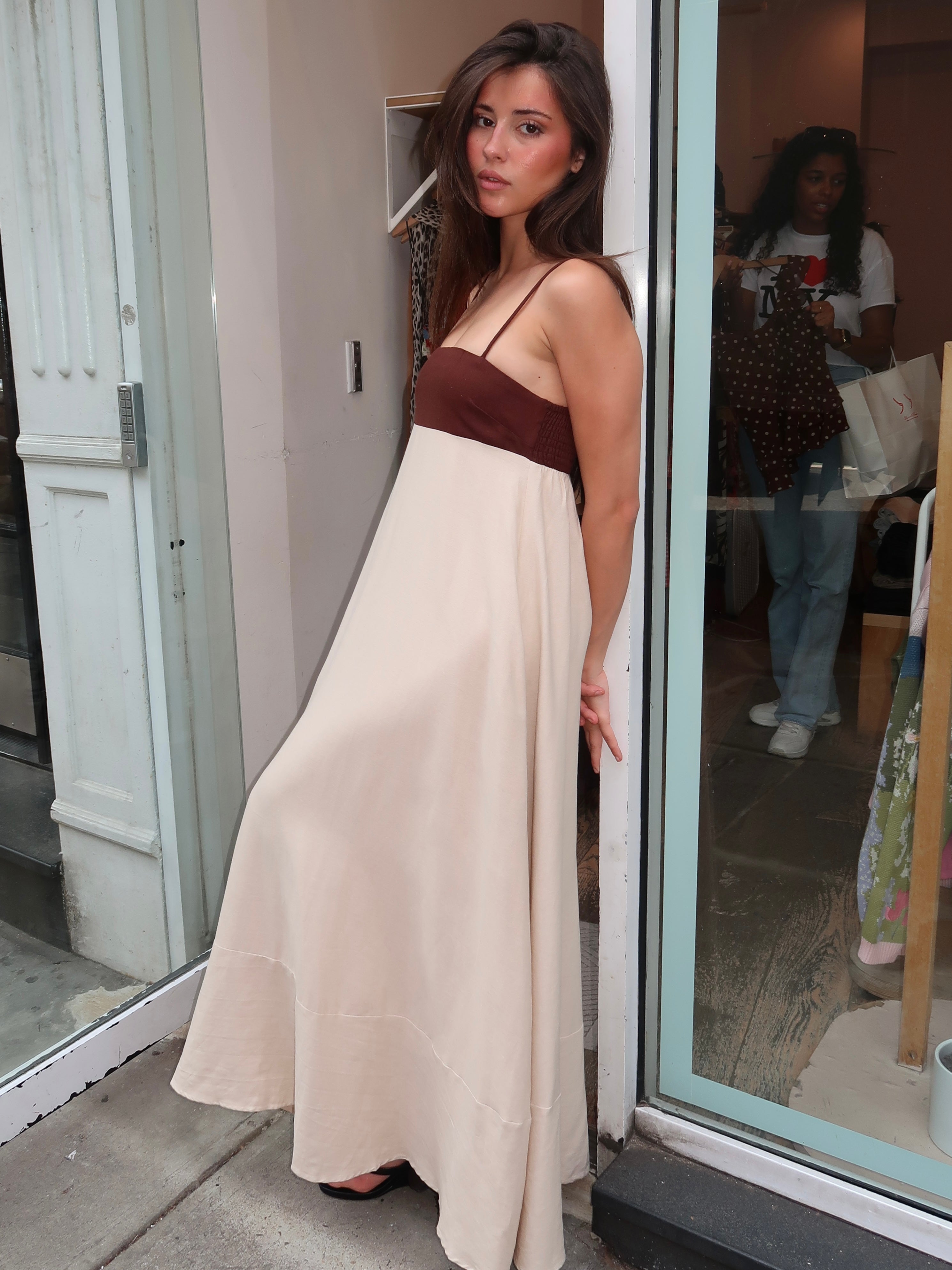 Clove Dress in Coffee