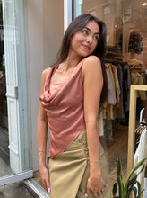 Load image into Gallery viewer, Petra in Brown Terra

