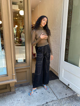 Load image into Gallery viewer, Carli High Waist Stitch Cargo Pants in Black
