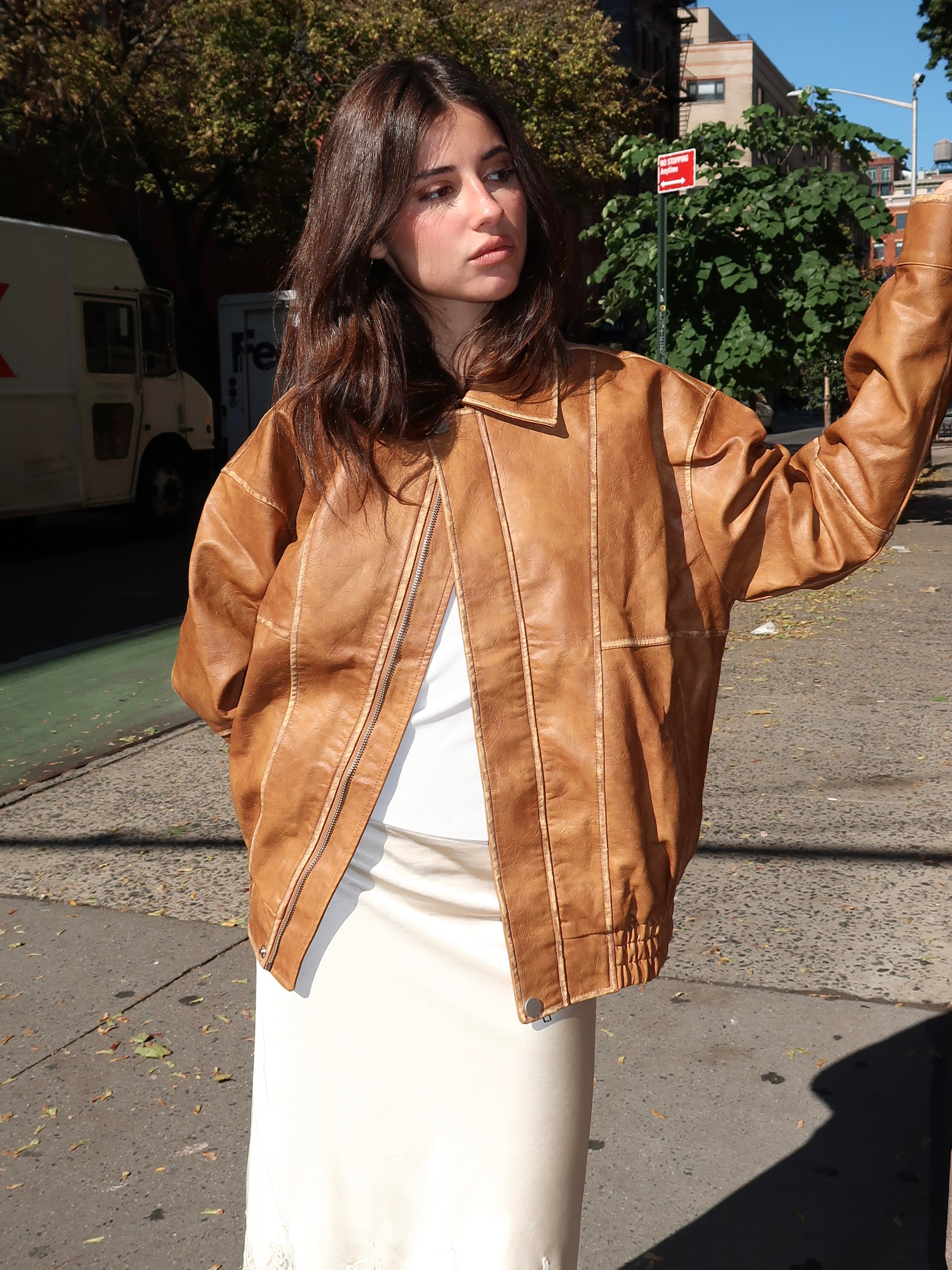 Lincoln Bomber Jacket in Caramel – Isalis