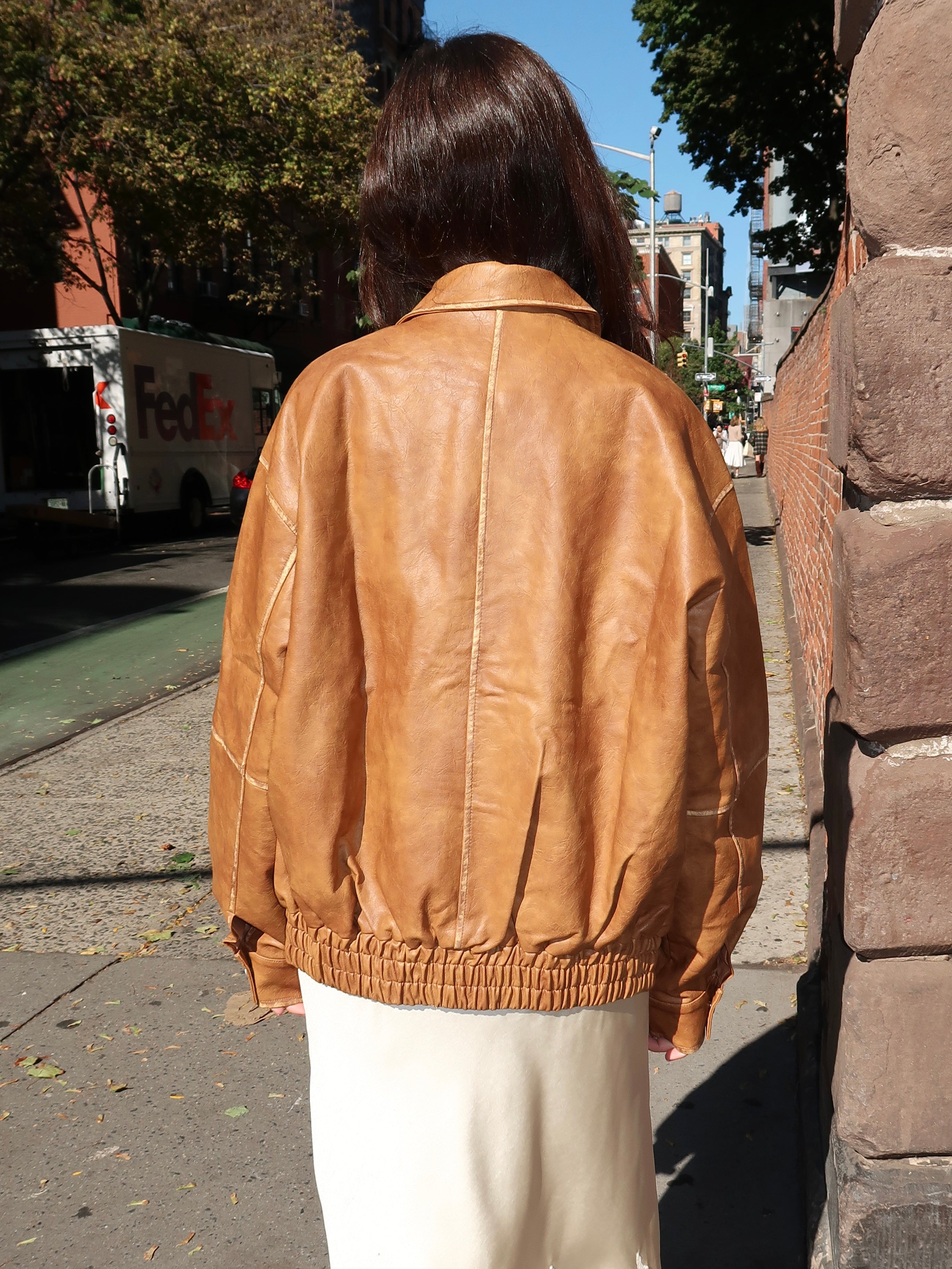 Lincoln Bomber Jacket in Caramel – Isalis