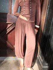 Genie Pants in Brown