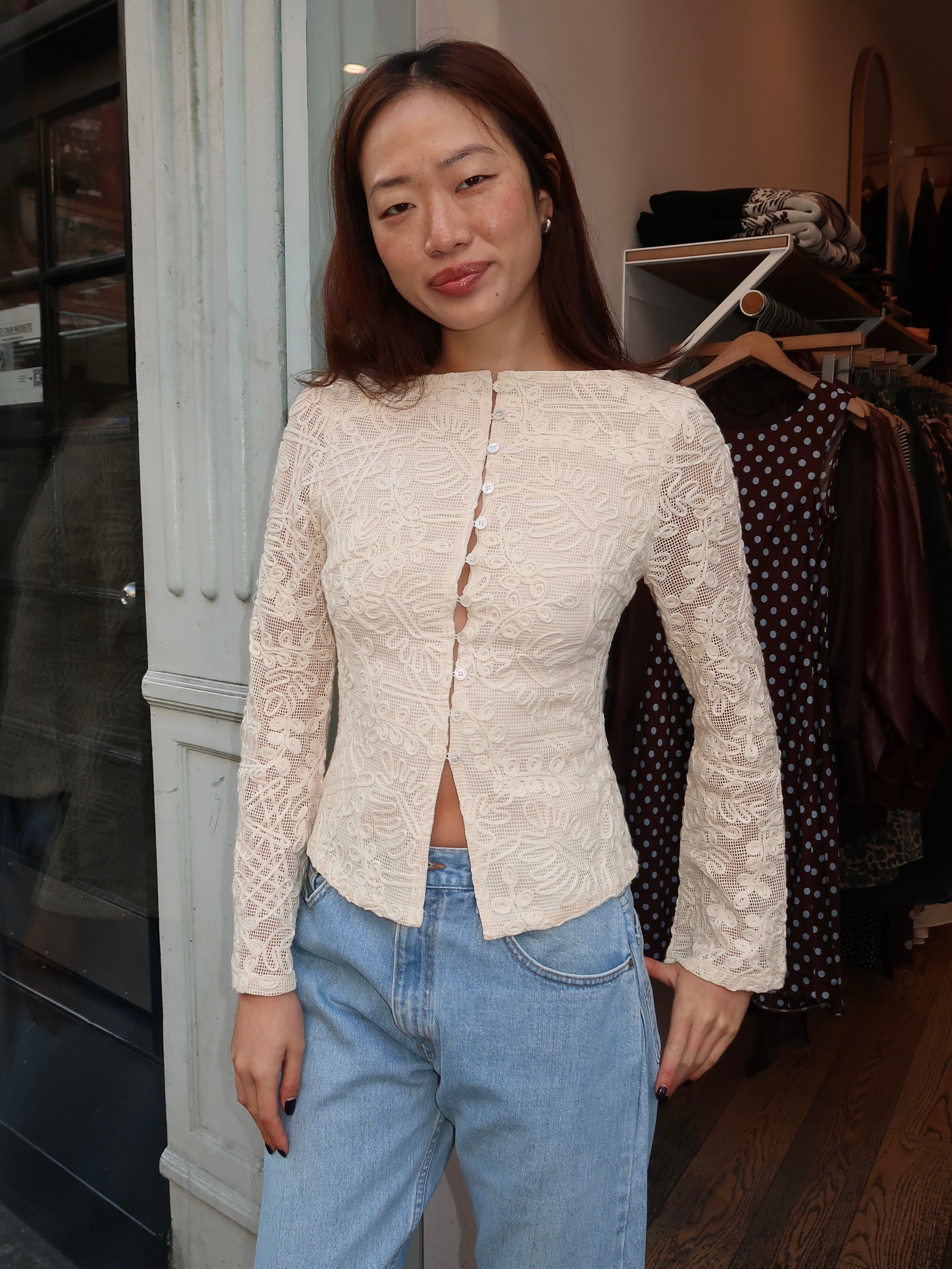 トップス trace cross tops beige Evora Button Up in Crochet Beige – Isalis