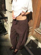 Theo Drawstring Poplin Pant in Hot Toddy