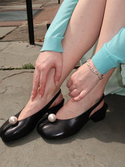 Pearl Slingback in Black