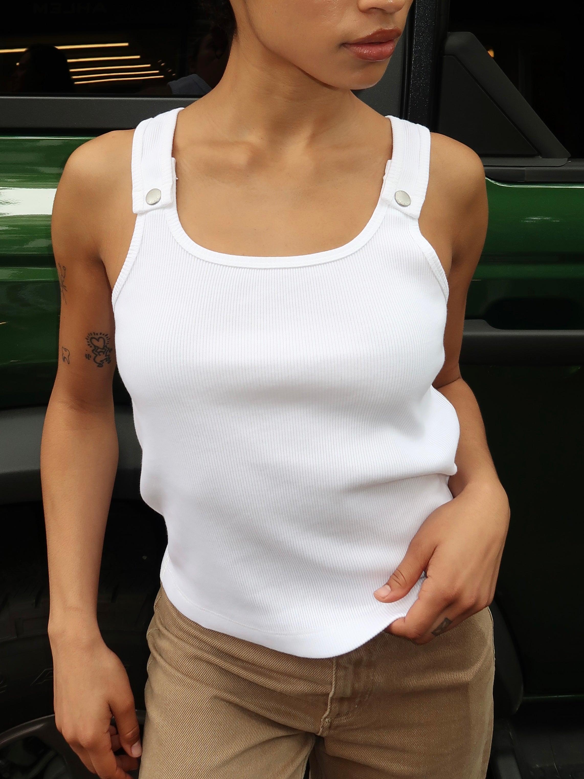 Snap Tank in Milk