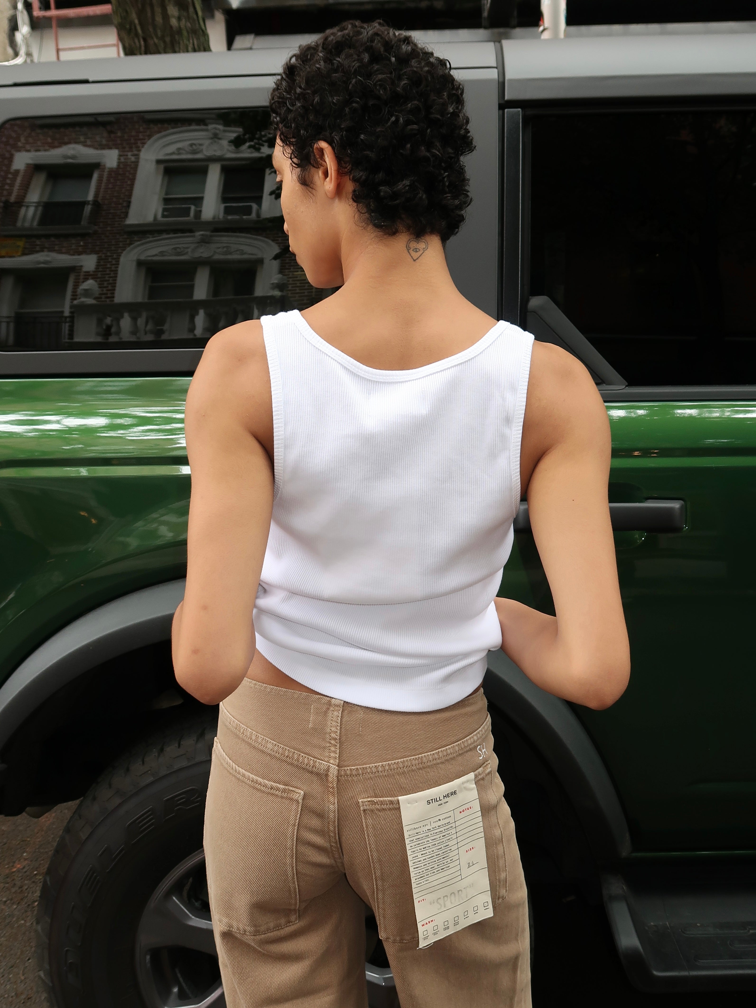 Snap Tank in Milk