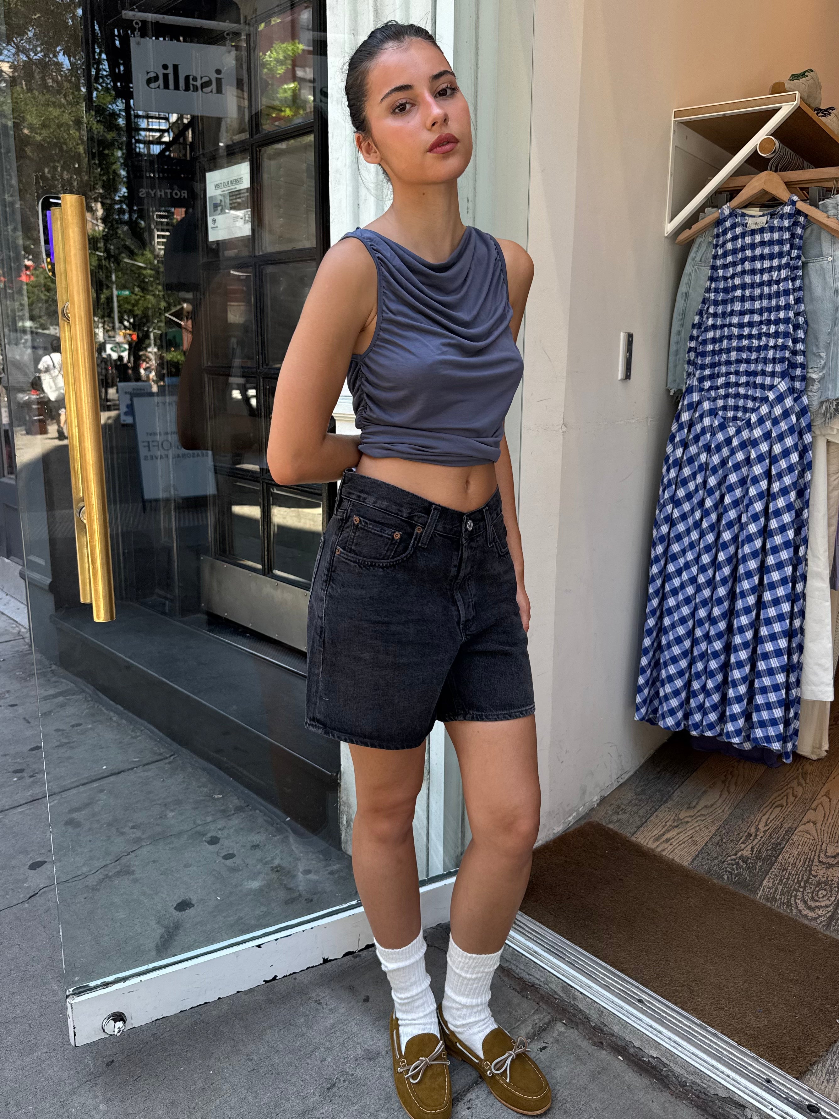 V-Waist Short in Bounce