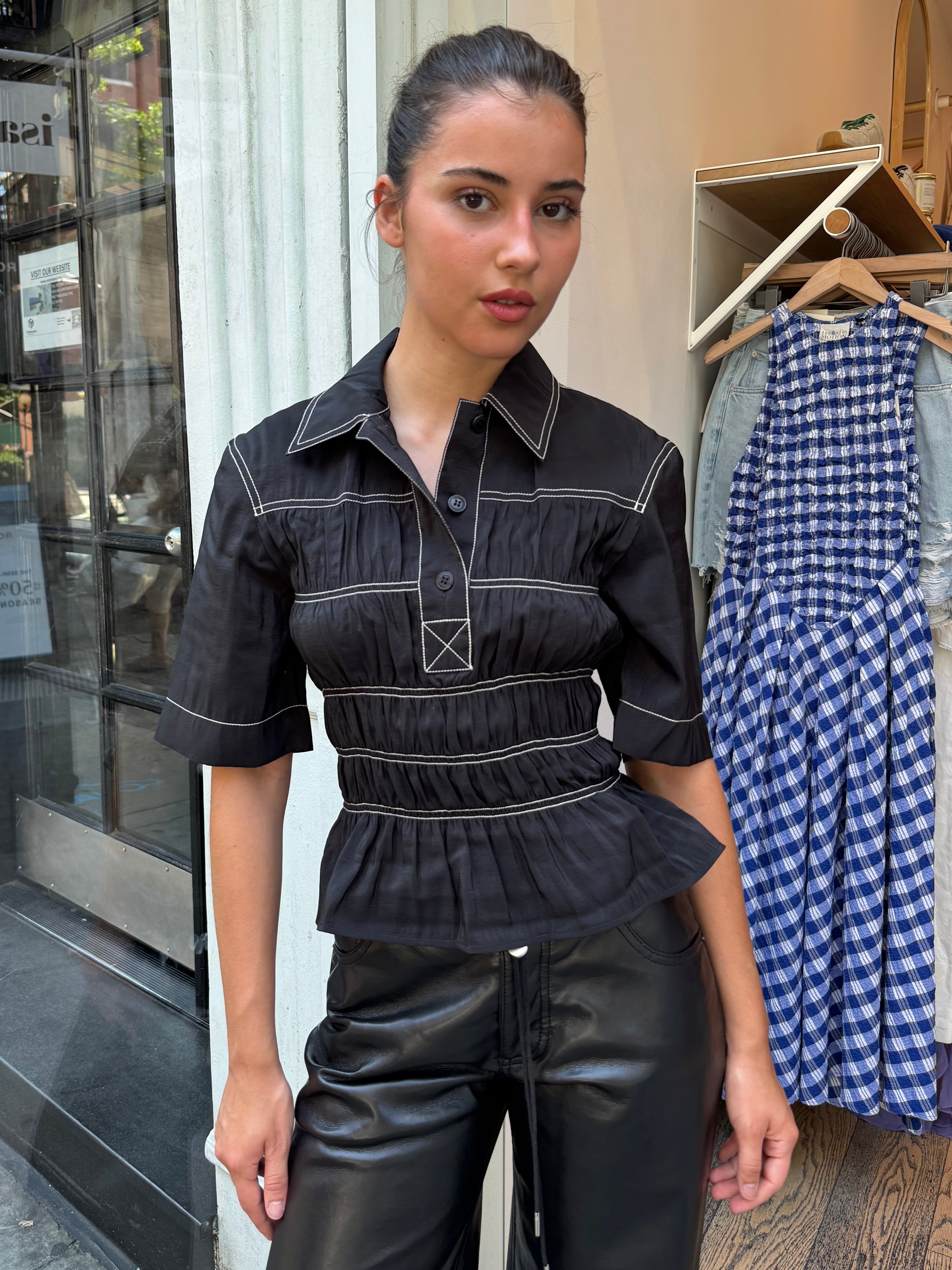 Nairi Top in Black