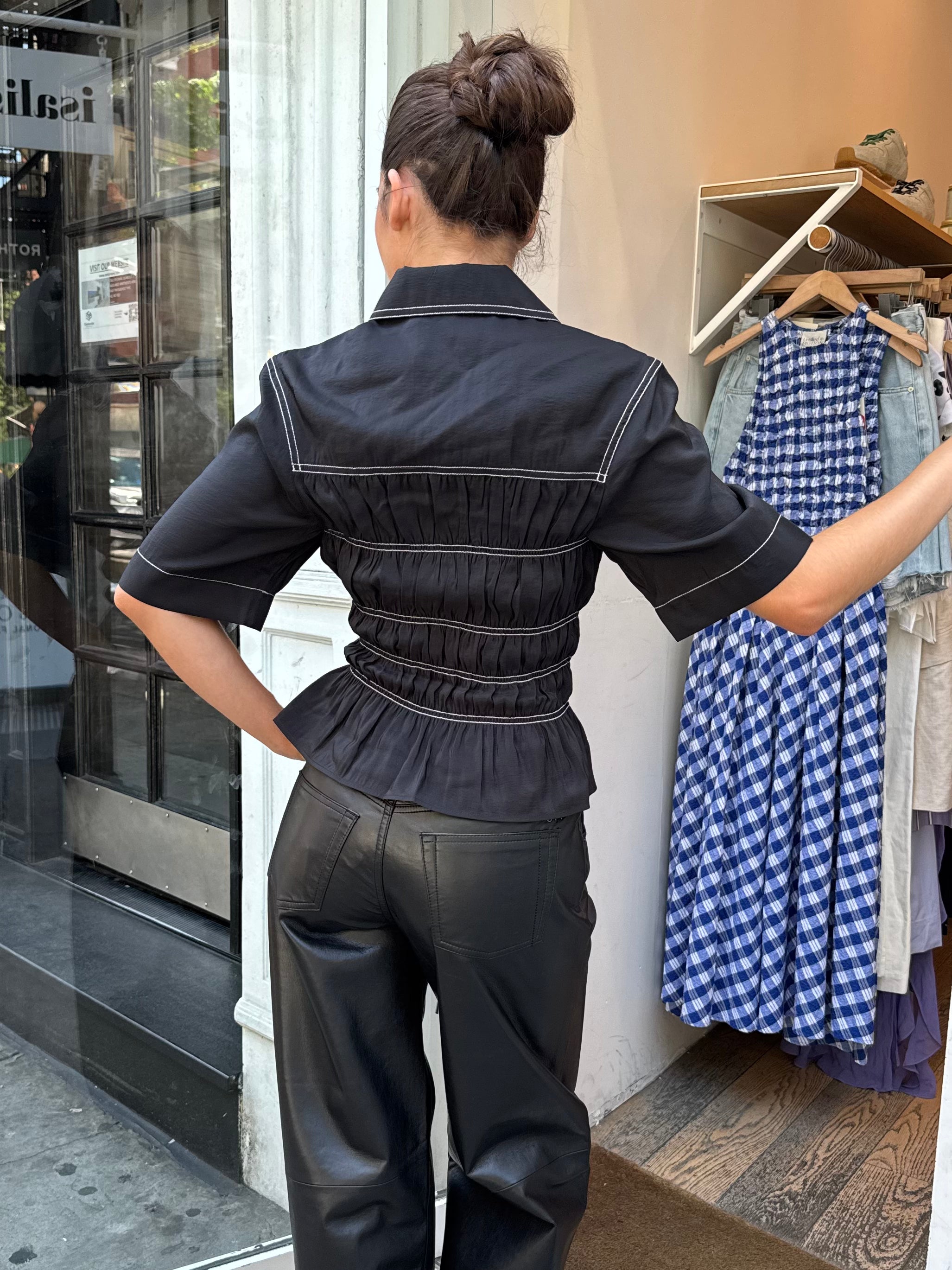 Nairi Top in Black