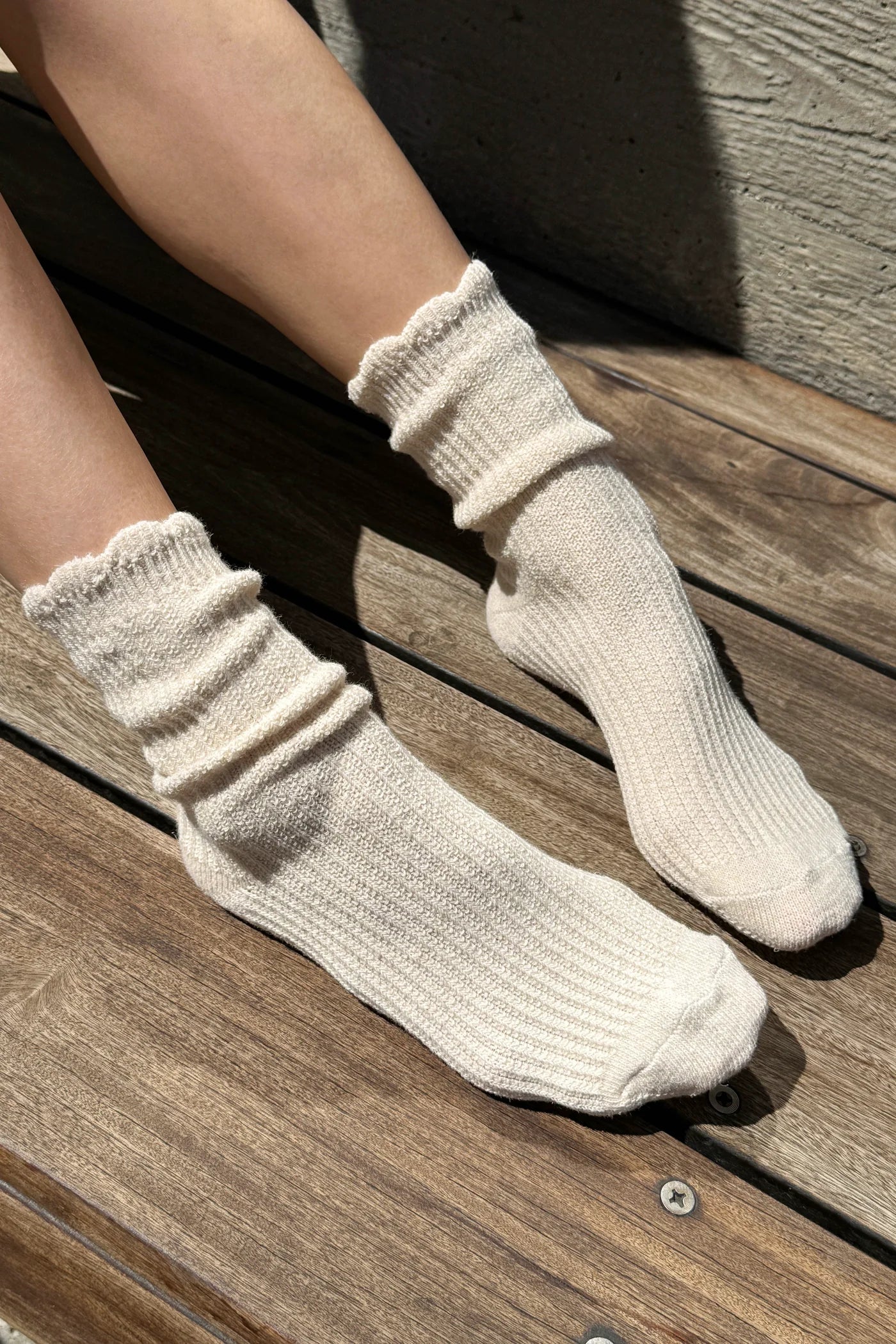 Linen Scallop Socks in Naturel