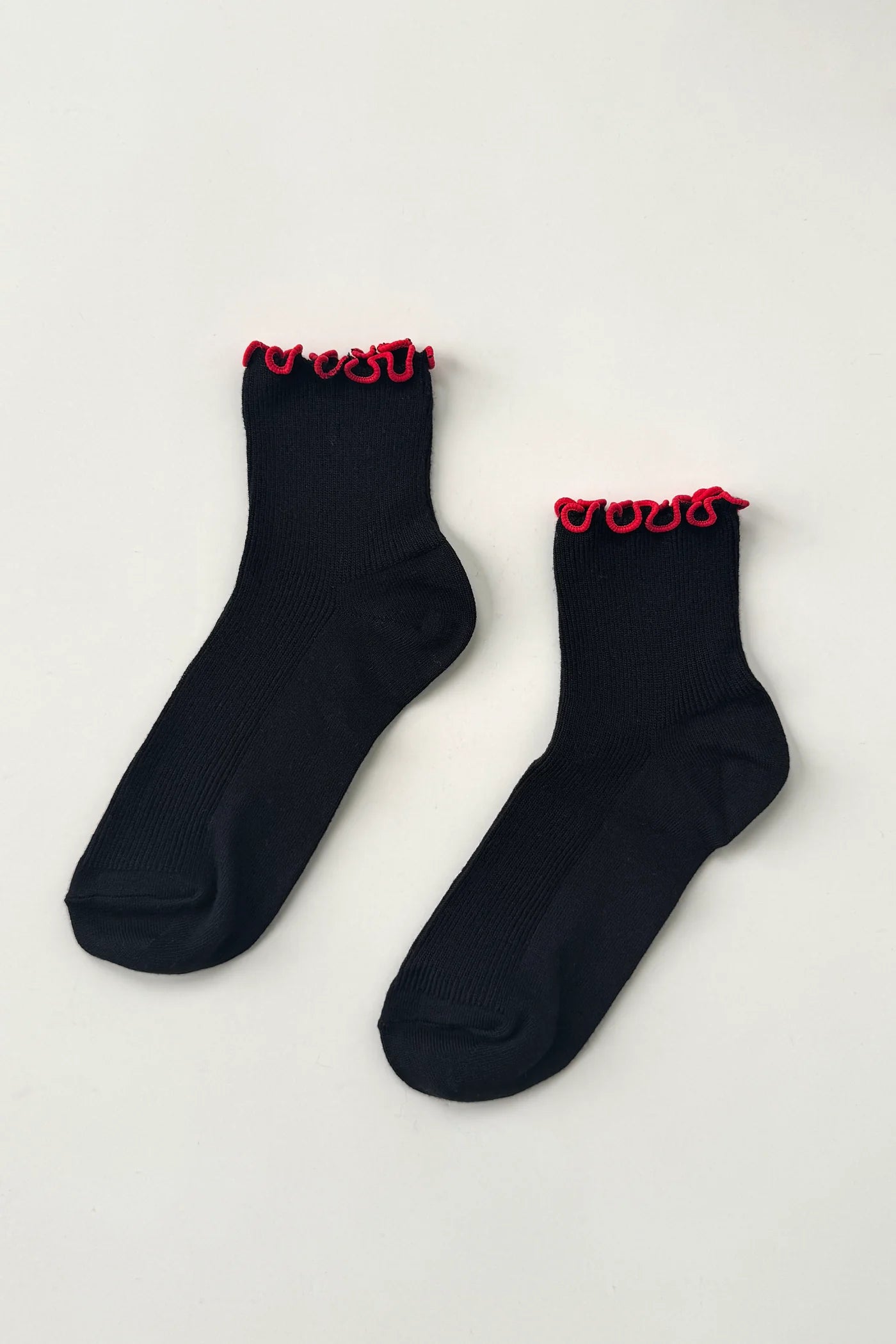 The Petite Ruffled Modal Socks in Black/Red