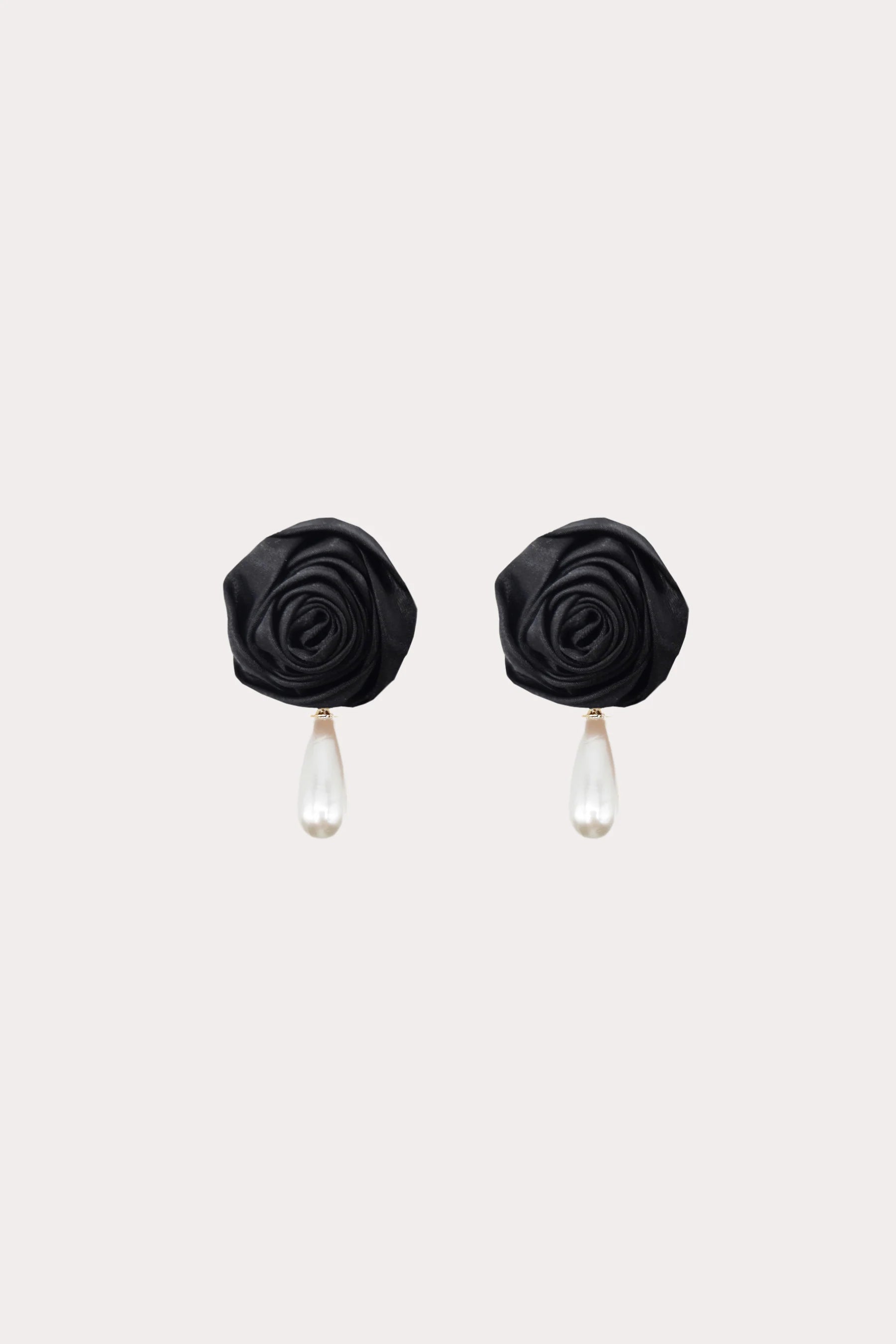 Rosette Peal Drop Earrings in Black Pearl