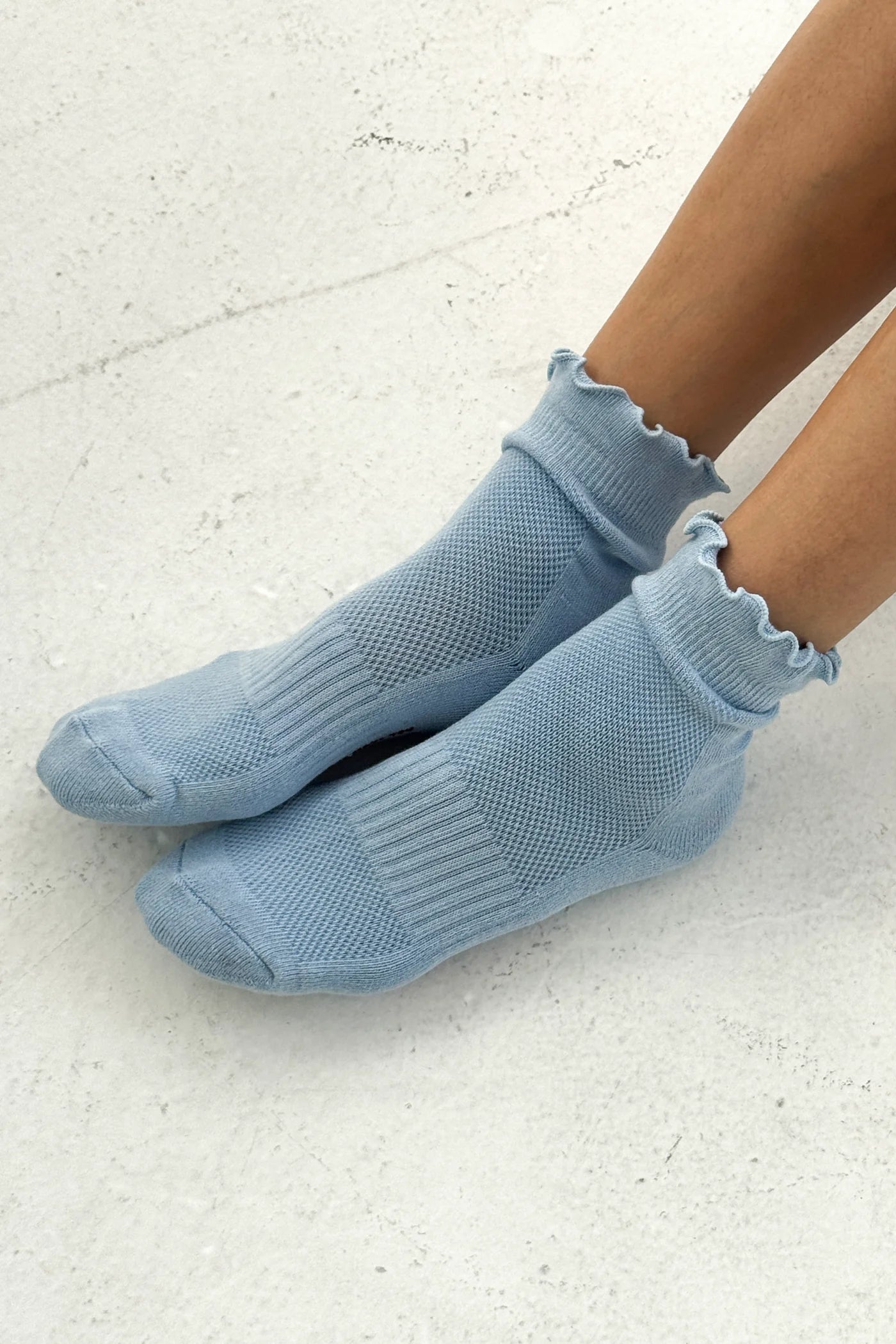 Ruffled Hugger Crew Socks in Periwinkle