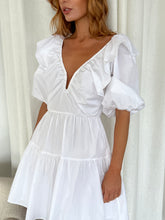 Load image into Gallery viewer, Nixi Dress in White
