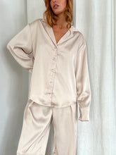 Load image into Gallery viewer, Shiloh Satin Set in Champagne
