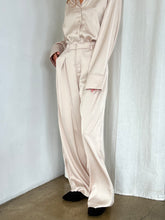 Load image into Gallery viewer, Shiloh Satin Set in Champagne
