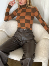 Load image into Gallery viewer, Harri In Hazelnut/Cinnamon Check
