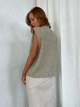 Load image into Gallery viewer, Anne Mock Vest in Tea
