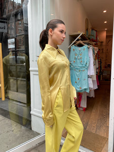 Elu in Yellow