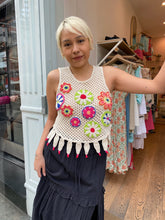 Load image into Gallery viewer, Suki Crochet Top in White
